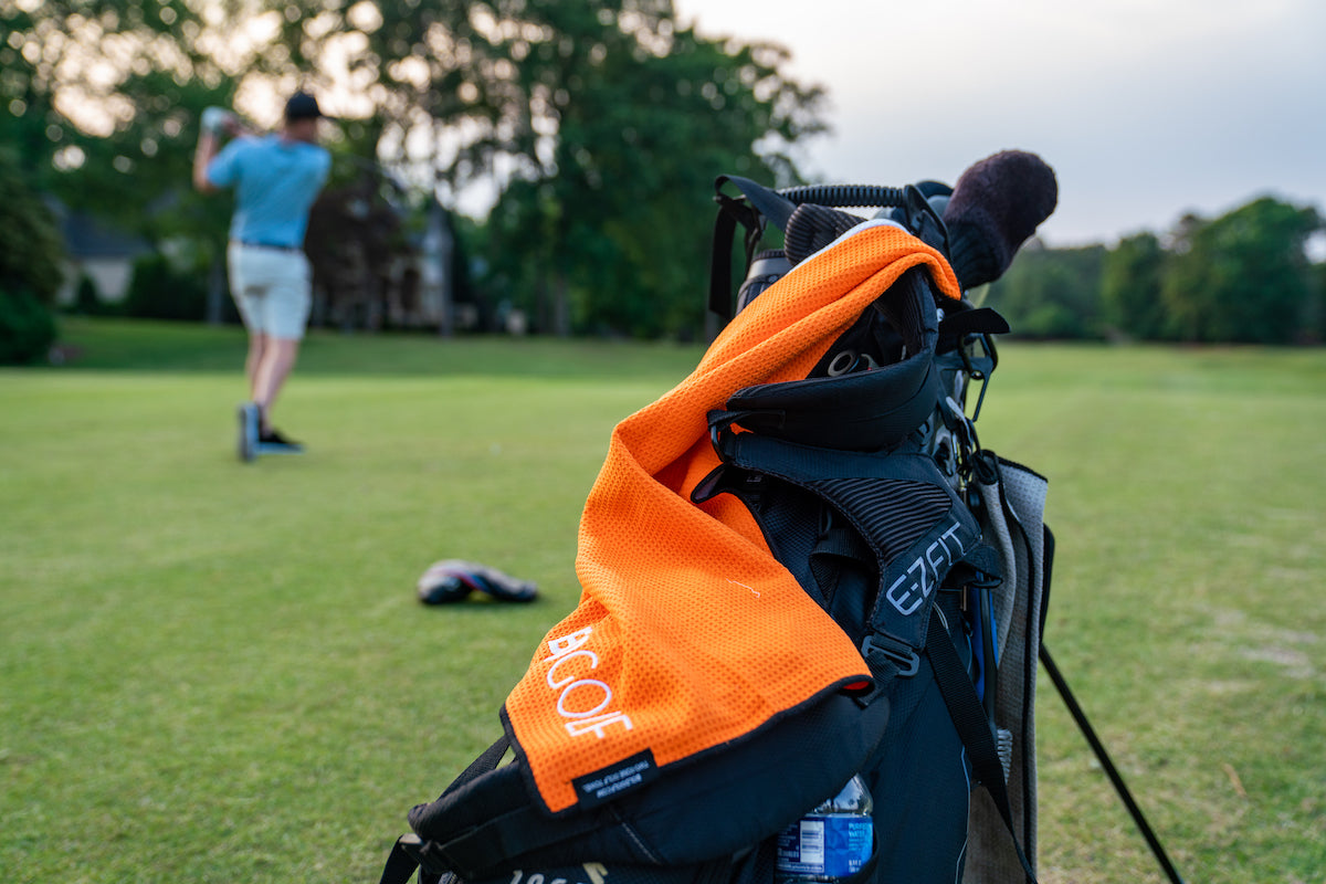 How to Attach a Golf Towel to a Bag Easy Tips and Tricks Bold Golf